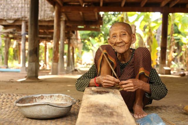 grand mere cambodgienne