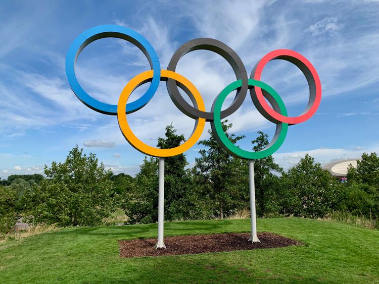 Les cinq anneaux, symbole des jeux olympiques 