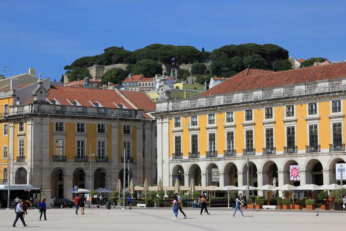 Place du commerce à Lisbonne