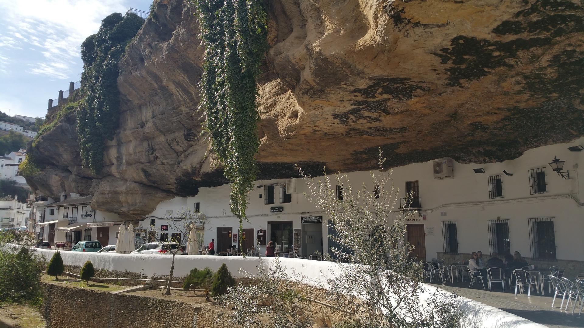 Habitats troglodytes de Setenil de las Bodegas