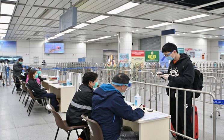 contrôles à la frontière de Hong Kong