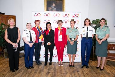 les participantes au débat mujeres avenir portant sur la guardia civil