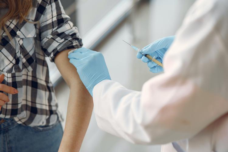 La vaccination avec la troisième dose pourrait commencer la semaine prochaine en RO