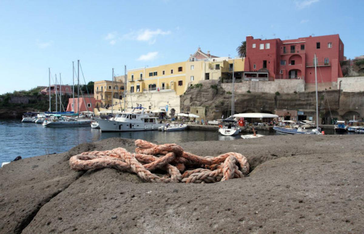 Le port de Ventotene