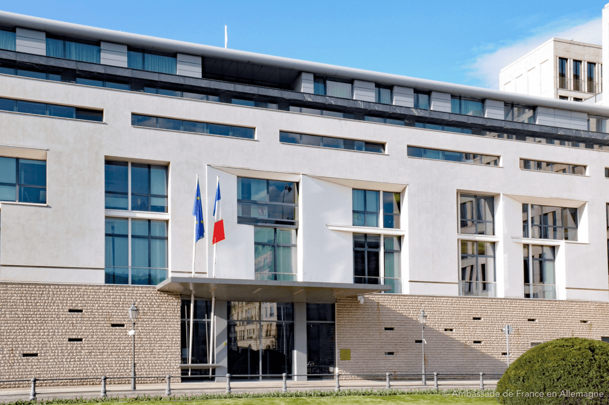 Façade de l'ambassade de France en Allemagne