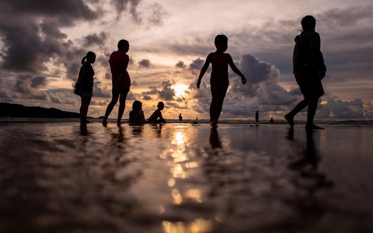 Coucher de soleil sur la Plage en Thailande