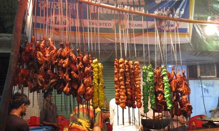 Des kebabs a Mumbai Mohamed Ali road