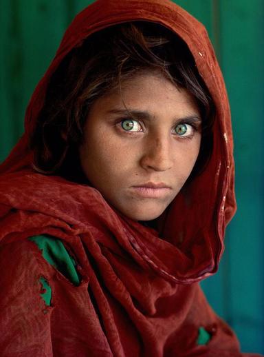 Sharbat Gula la jeune afghane