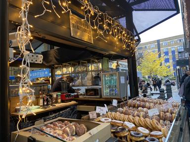 Un brunch au Old Spitalfields Market dans l'est londonien