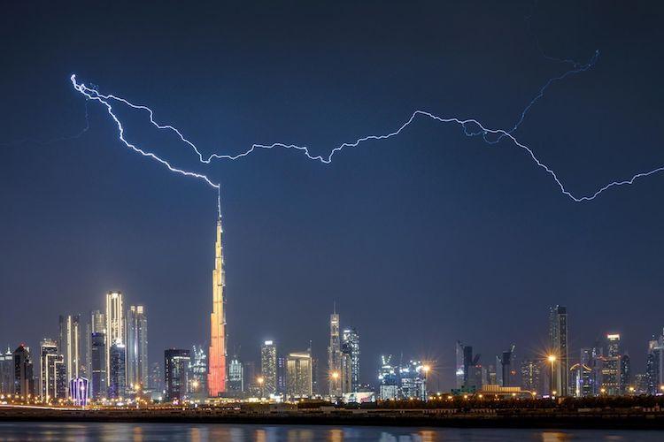 la foudre sur le burj khalifa 