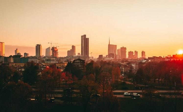 milan éclairée par le coucher du soleil_0