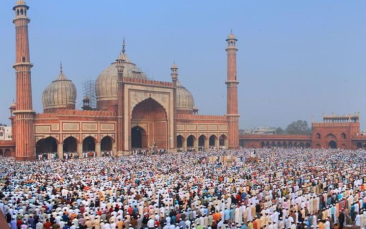 La prière de fin du ramadan à la mosquée jama masjid à Delhi