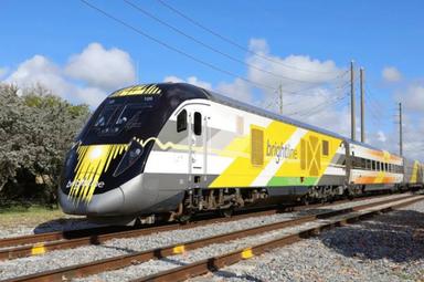 Le train à grande vitesse Brightline entre Miami et West Palm Beach