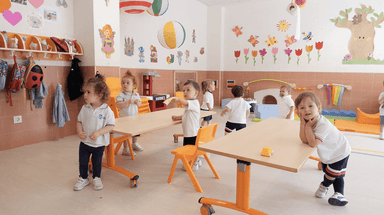 Maternelle crèche Saint Louis des Français classe enfants