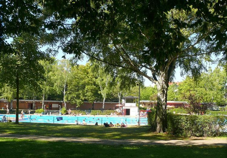 Berlin-Gesundbrunnen Freibad Humboldthain