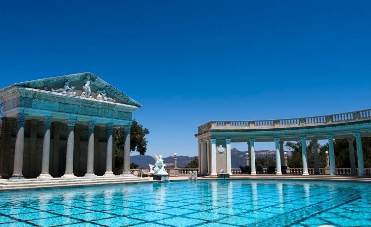 bassin de piscine antique de rome