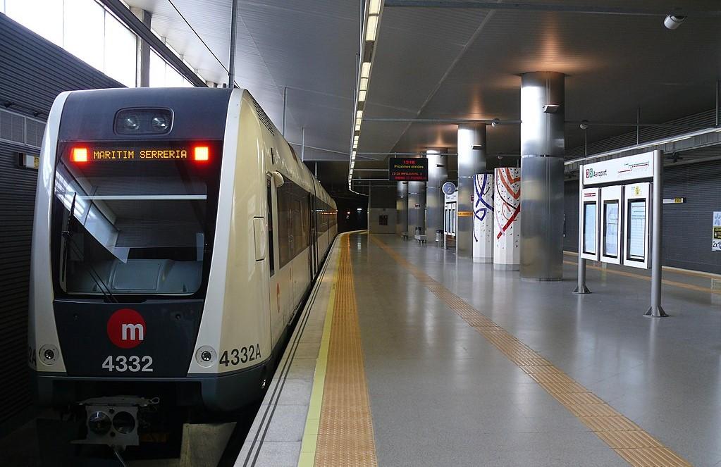 un metro a quai a valencia