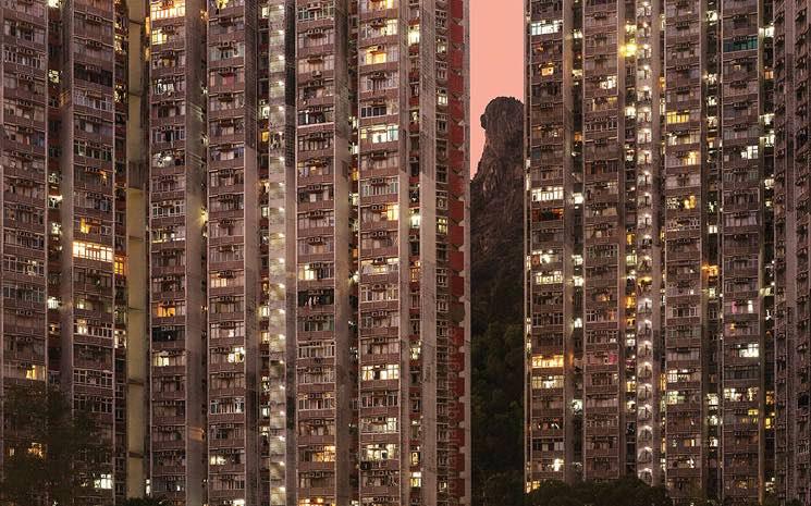 Lion Behind the Wall , photogrpahie d'un immeuble à Hong Kong 