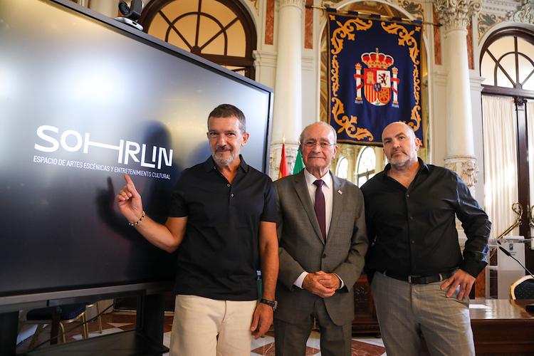 Antonio Banderas, Paco De La Torre, Domingo Sanchez présentent SOHRLIN