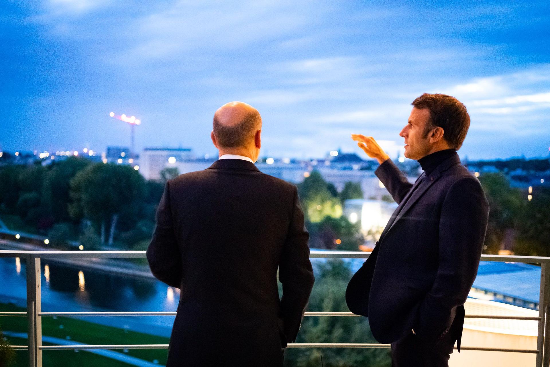 O. Scholz et E. Macron lors de la visite du président français à Berlin le 3 octobre 2022 © Olaf Scholz - Twitter 