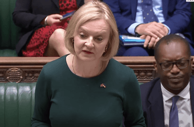 La Première ministre britannique Liz Truss et son ministre des Finances Kwasi Kwarteng après l'abandon de la baisse d'impôts pour les plus riches