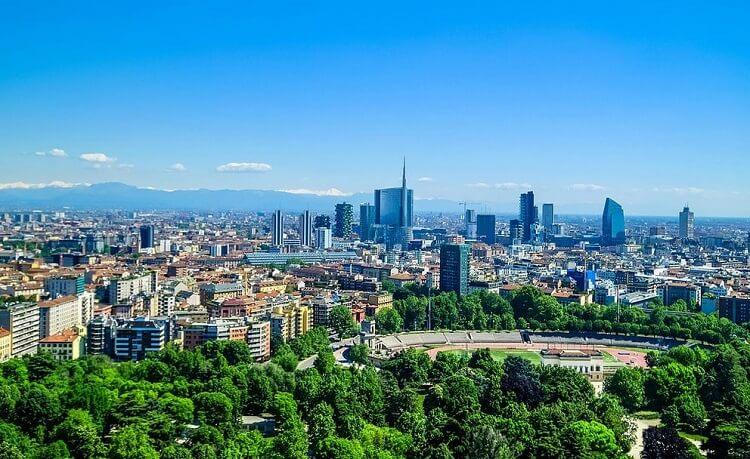 vue sur les gratte ciel de Milan