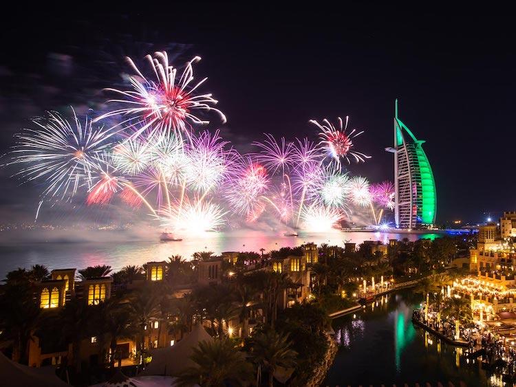 feux d'artifices dubai