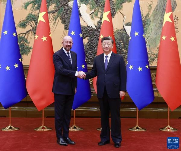 Xi Jinping et Charles Michel