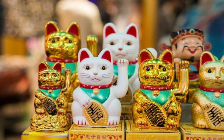 Le Chat est une mascotte porte-bonheur en Asie