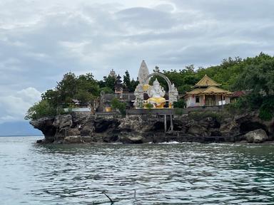 Le temple Ganesha sur l'île de Menjangan 