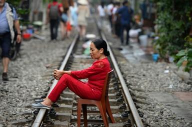 la voie de chemin de fer à Hanoi 