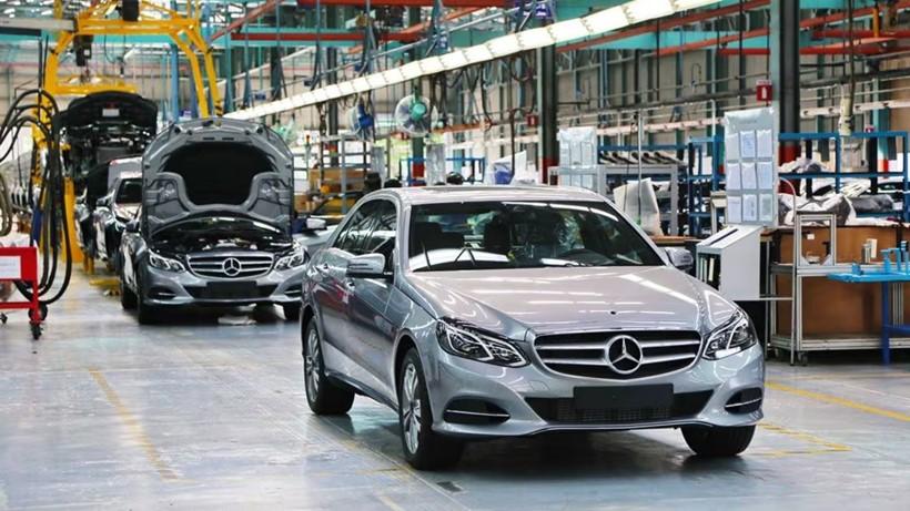 Mercedes au Vietnam sort du lot avec ses voitures de luxe assemblées sur place