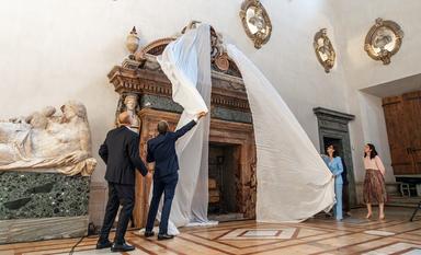 L'Ambassadeur Christian Masset dévoile une cheminée restaurée au Palazzo Farnese  © Ilaria Zago