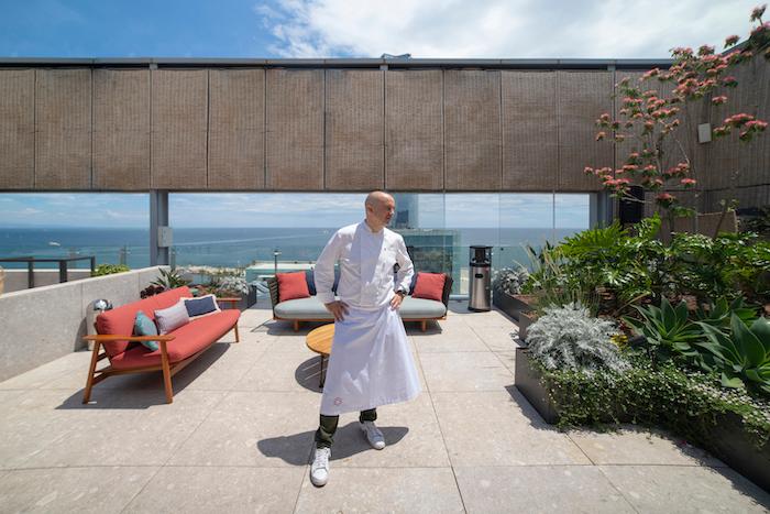 romain fornell sur le roof top d'Azul