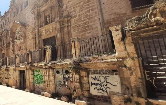 des graffitis sur un mur à valencia