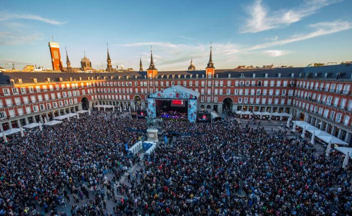 Un Concert à la plaza mayor de madrid