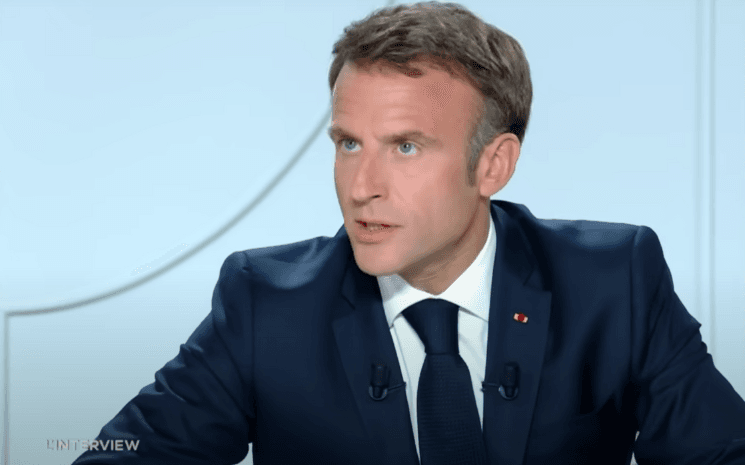 Emmanuel Macron en entretien à la télévision française