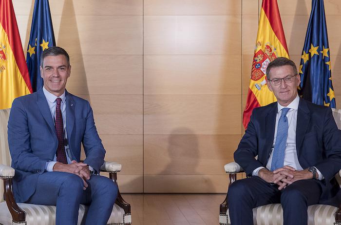 Alberto Núñez Feijóo et Pedro Sánchez 