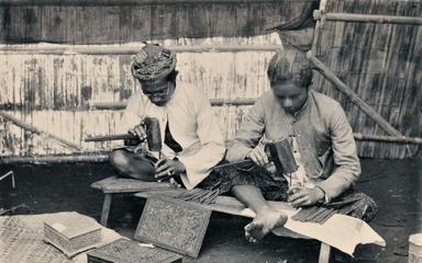 Graveurs sur bois de Djapara en 1900