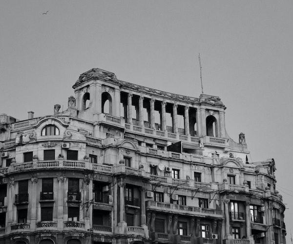 La réhabilitation de la place centrale Unirii de Bucarest est une nécessité