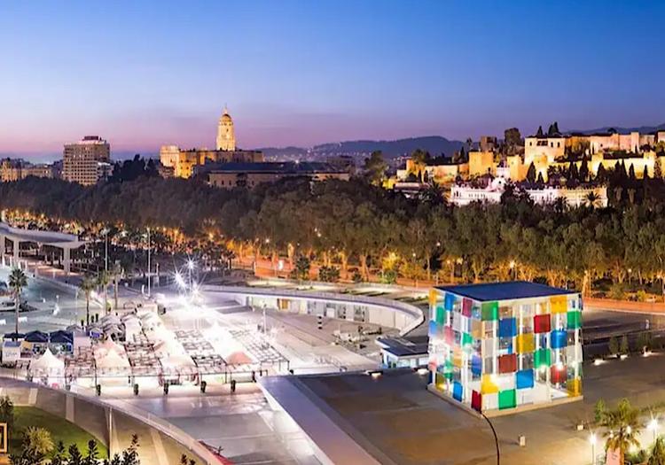 Vue panoramique de Málaga depuis le Muelle Uno ABC @aehcos