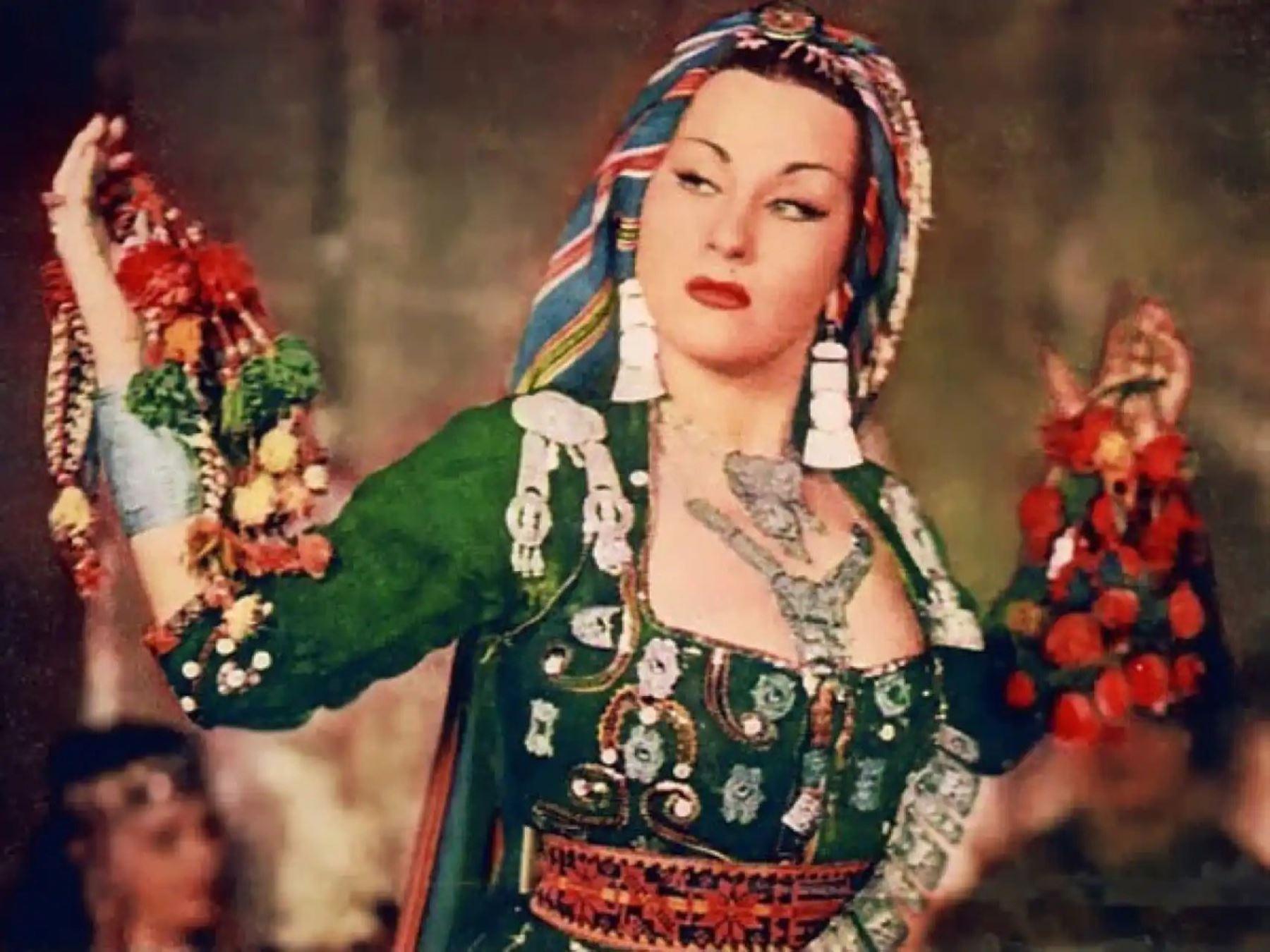 YMA SUMAC, chanteuse renommée du Pérou 