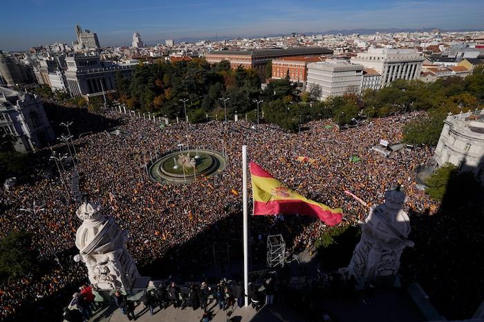 Le centre de madrid débordé de manifestants