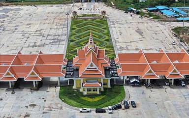 la construction du poste-frontière international Cambodge-Thaïlande