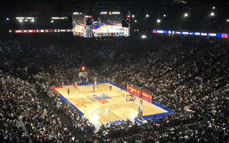 L'Accor Arena fait salle comble pour le NBA Paris Game 2024 