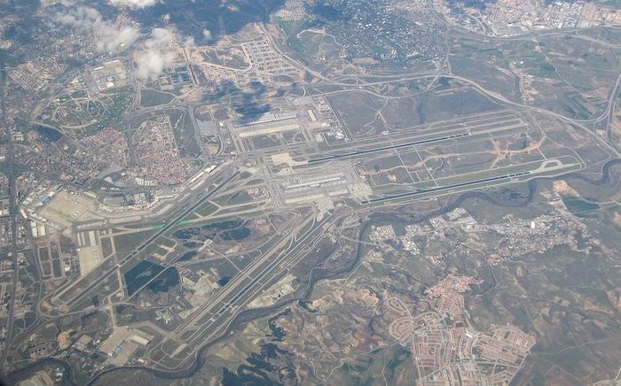 Photo aerienne aeroport madrid barajas