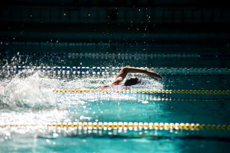 Léon Marchand continue de battre des records