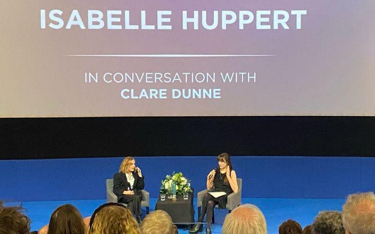 Isabelle Huppert recoit le prix Volta