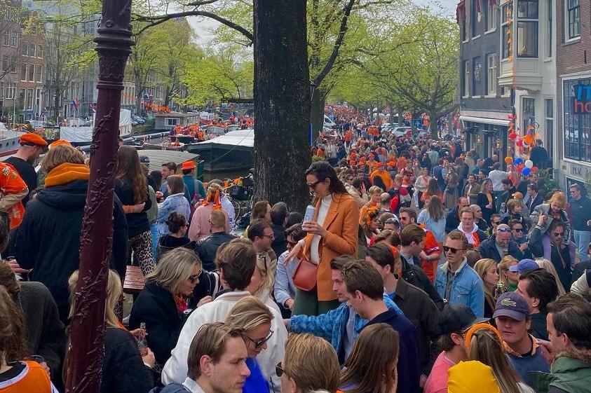 Foule à Amsterdam le jour de King's Day