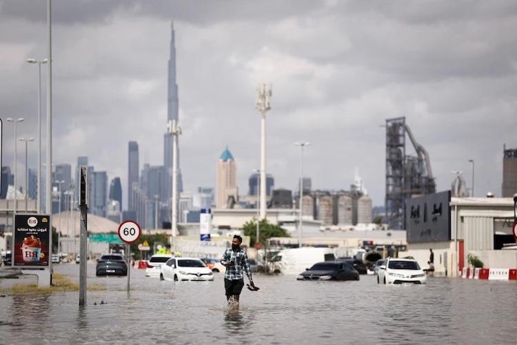 pluie mai dubai